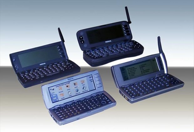 Nokia 9000 Communicator – 1996