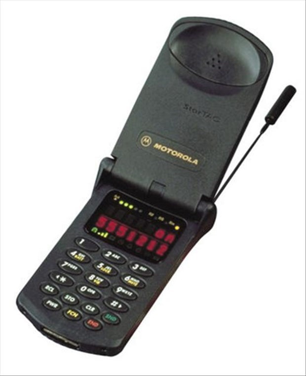 Motorola StarTac – 1996