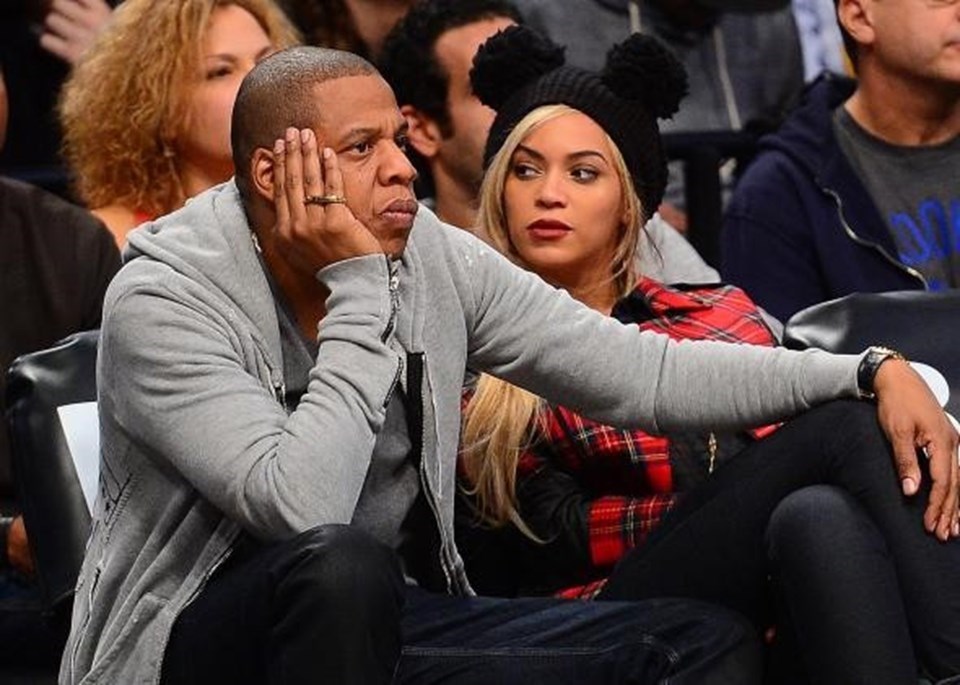 Jay-Z (solda) eşi Beyonce'un (sağda) da desteğiyle çok konuşulan bir lansmana ev sahipliği yapmıştı.
