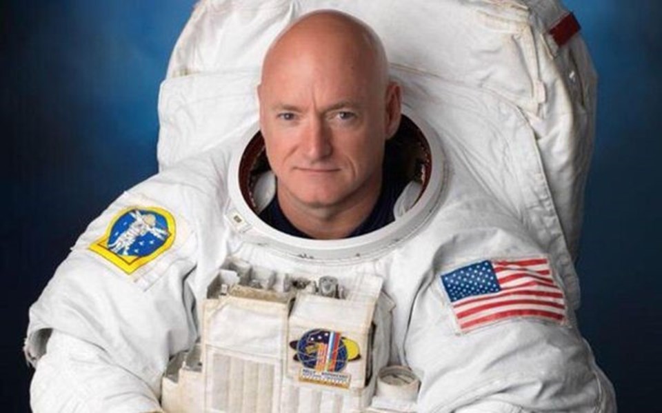 Kelly, görevini başarıyla tamamlaması durumunda uzayda 1 yıl geçiren ilk astronot olarak adını tarihe yazdıracak.