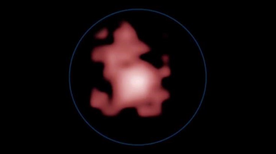 1990 senesinde Discovery uzay mekiği tarafından yörüngeye taşınan Hubble Uzay Teleskobu'nun keşfettiği 'GN-z11' isimli galaksinin 'Büyük Patlama'dan 400 milyon yıl sonra oluştuğu tahmin ediliyor.