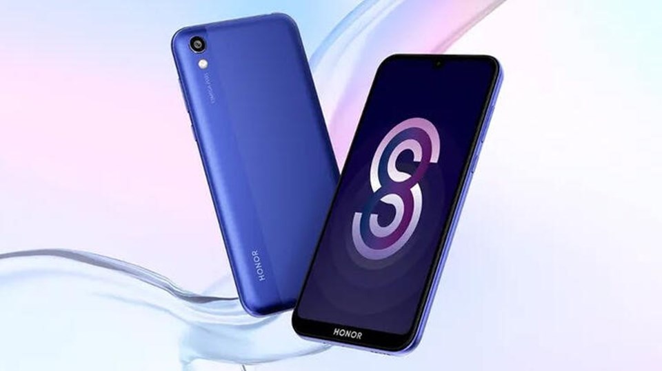 5,71 inç büyüklüğünde damla çentikli FullView ekranı, çift SIM kart desteği, yüz ile kilit açma teknolojisi ile gelen Honor 8S, Türkiye'de 1399 TL’den ön siparişe açıldı.