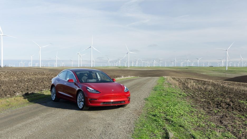 YENİ TESLA MODEL 3