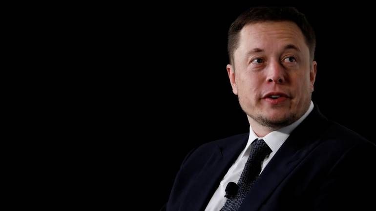 TESLA HİSSELERİNE YÖNELİK İŞLEMLER ASKIYA ALINDI