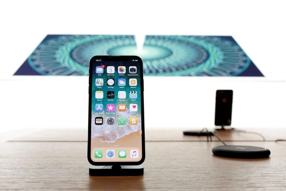 1- iPhone XS