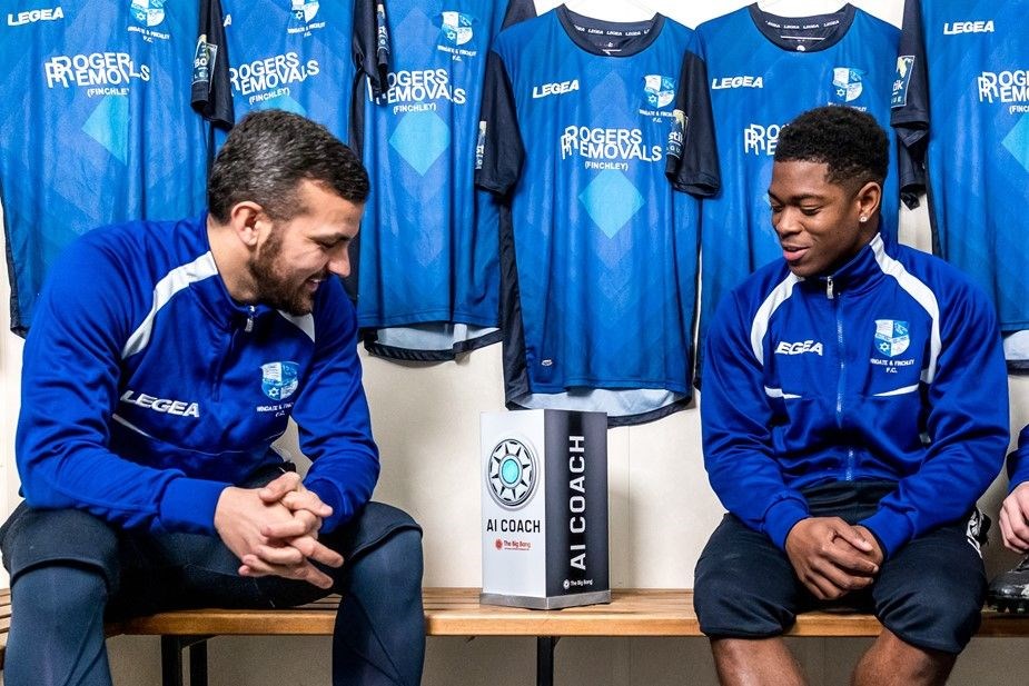 İngiltere’de Bir Futbol Takımı, Ekibin Başına Yapay Zekayı Getirdi