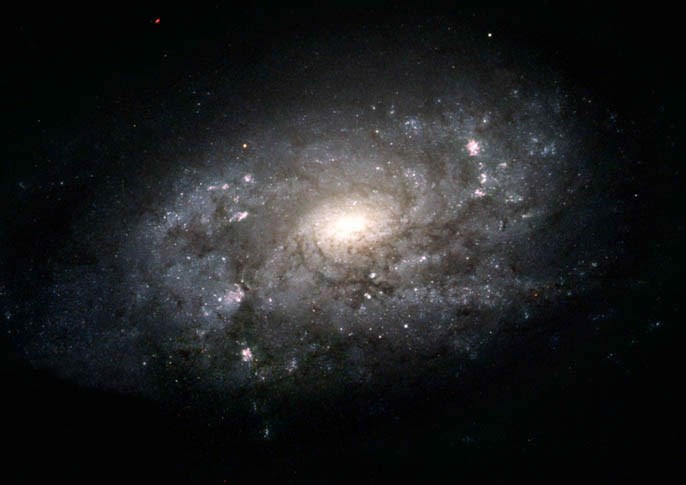 Hubble'dan masal gibi görüntüler