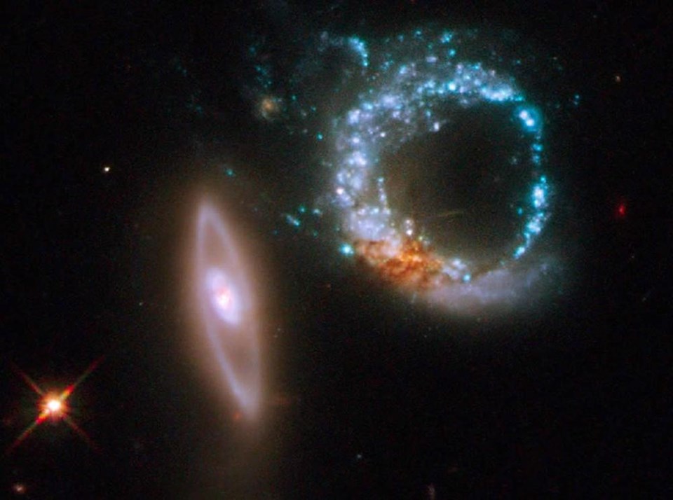 Hubble'dan masal gibi görüntüler