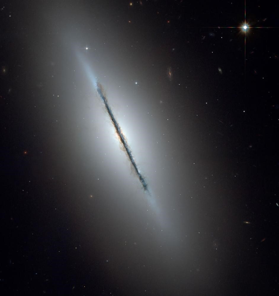 Hubble'dan masal gibi görüntüler