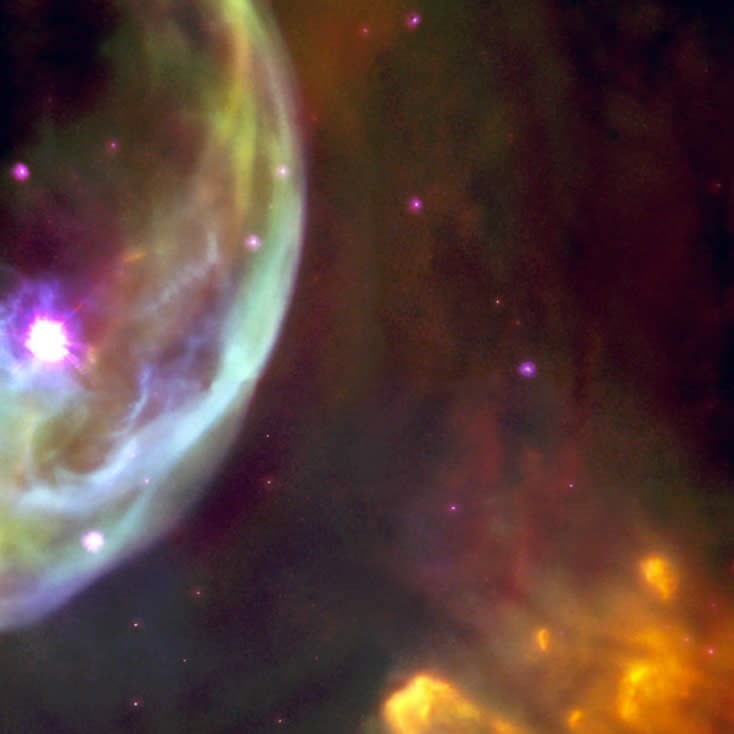 Hubble'dan masal gibi görüntüler