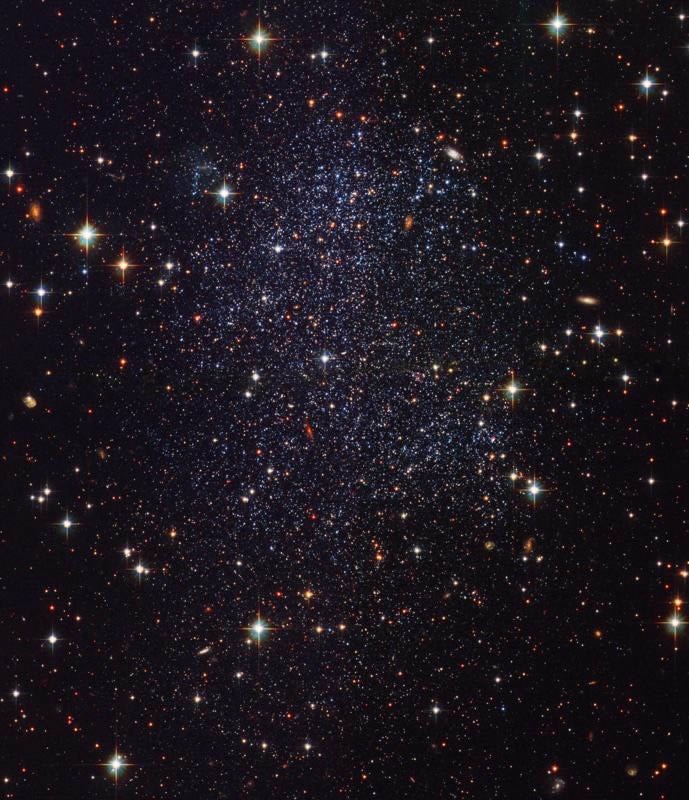 Hubble'dan masal gibi görüntüler