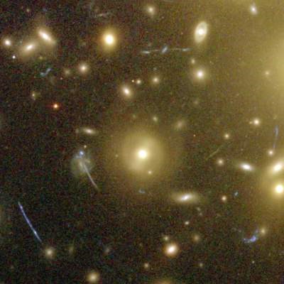 Hubble'dan masal gibi görüntüler