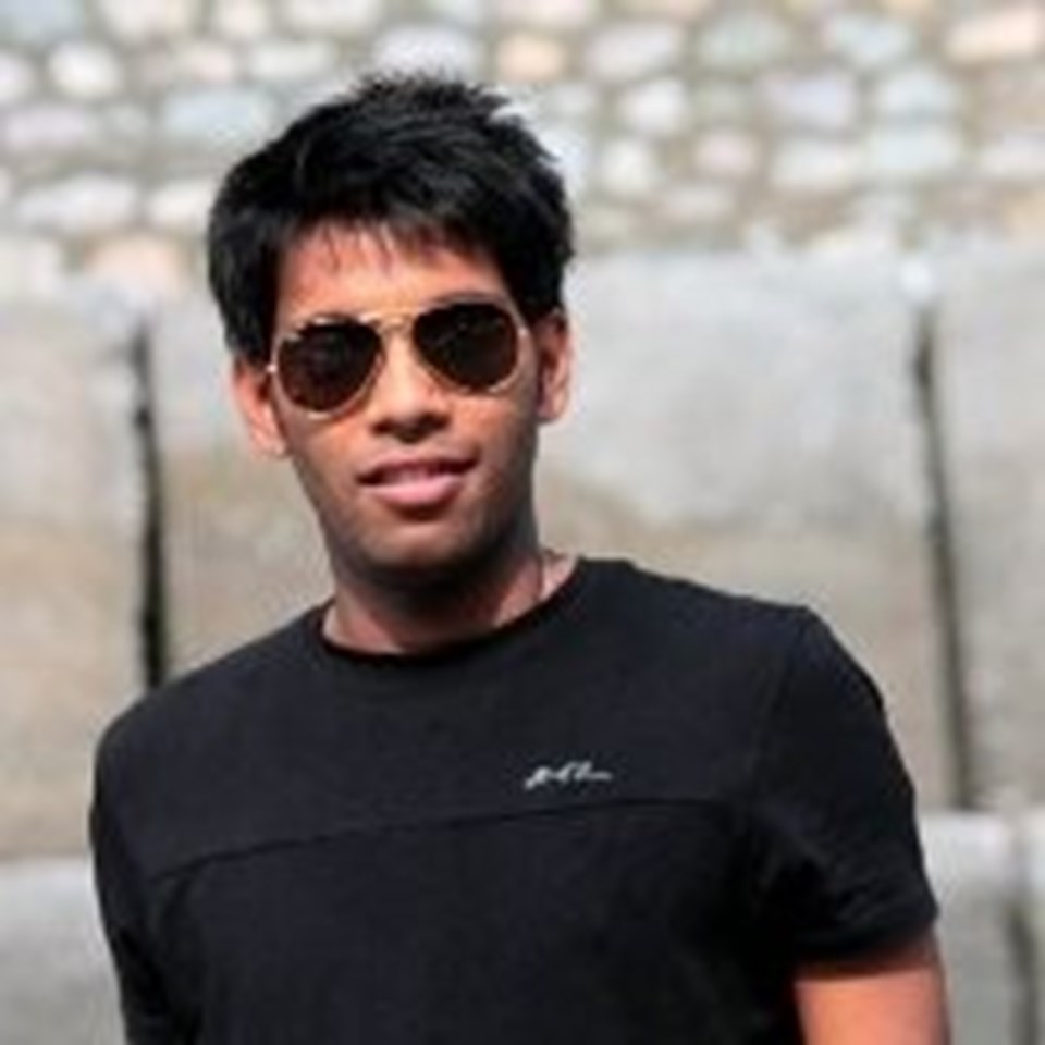 Deepak Solanki (Velmenni CEO'su)