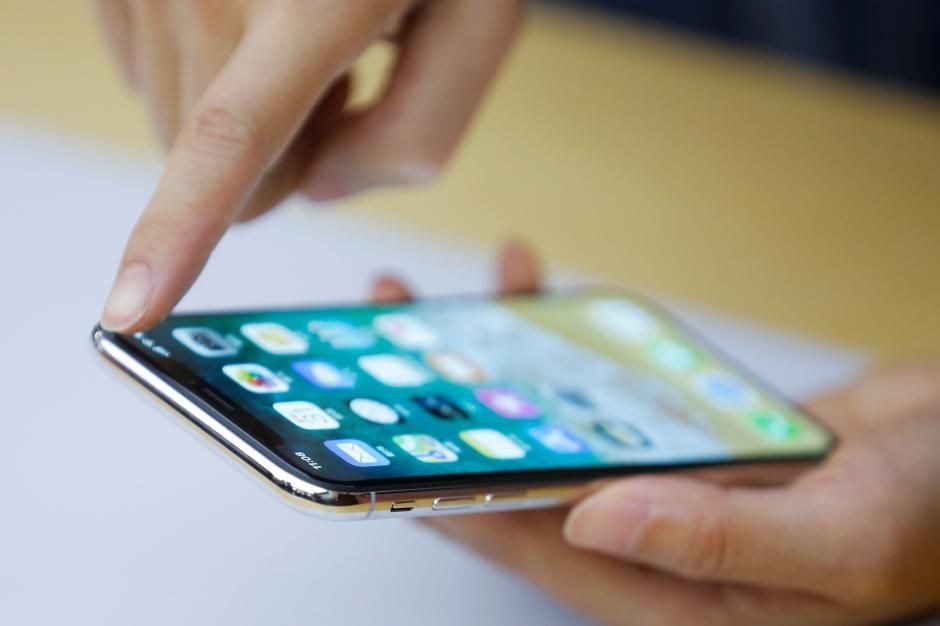iPhone X