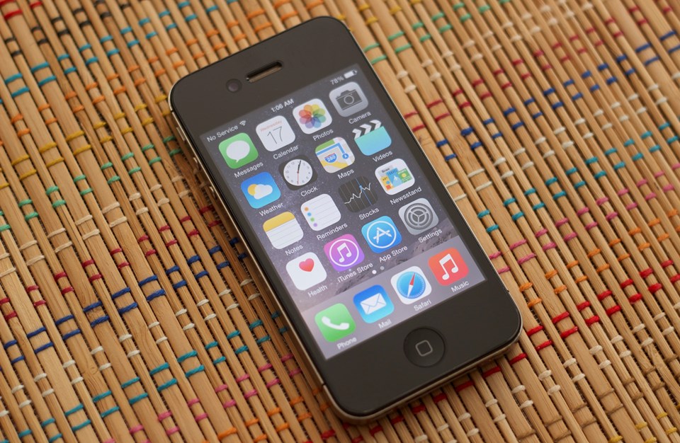 18- iPhone 4S