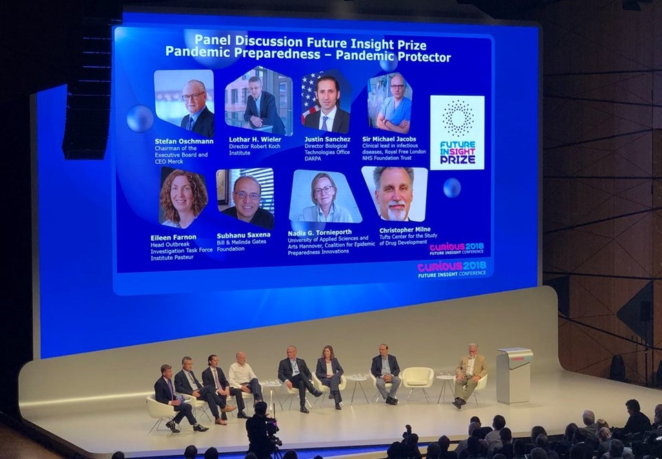 merck'in 350'nci yaşını kutlaması kapsamında organize ettiği 3 gün süren ‘Curious 2018 Future Insight’ isimli konsferansa 5'i Nobel BilimÖdülü sahibi 35 bilim insanı katıldı.