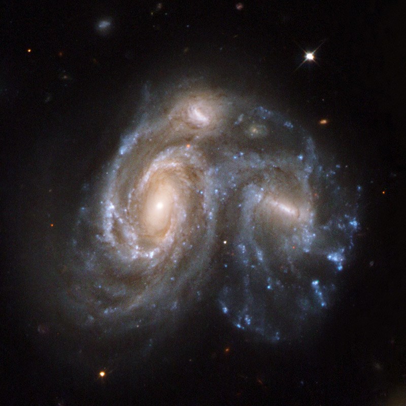 Hubble'dan masal gibi goruntuler