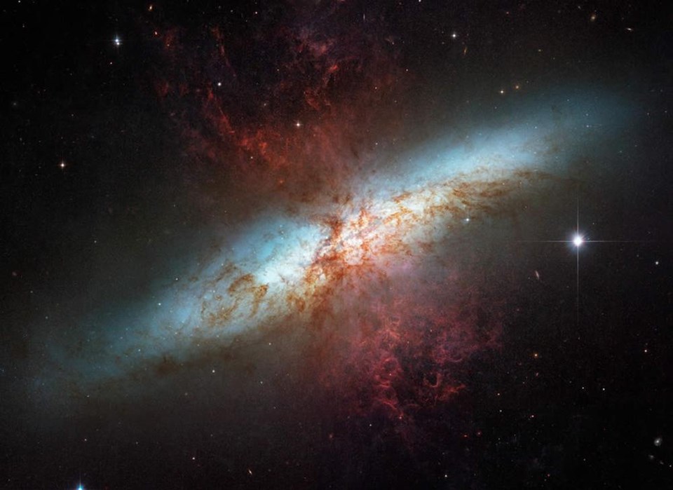 Hubble'dan masal gibi goruntuler