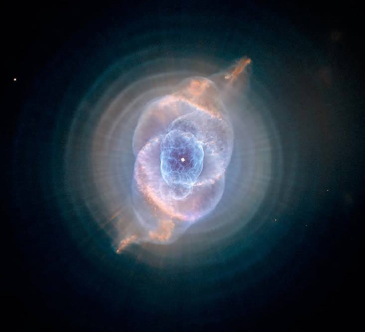 Hubble'dan masal gibi goruntuler
