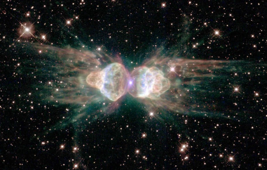 Hubble'dan masal gibi goruntuler