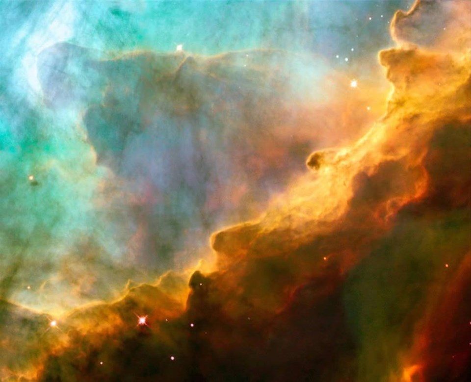 Hubble'dan masal gibi goruntuler