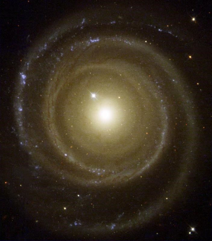 Hubble'dan masal gibi goruntuler