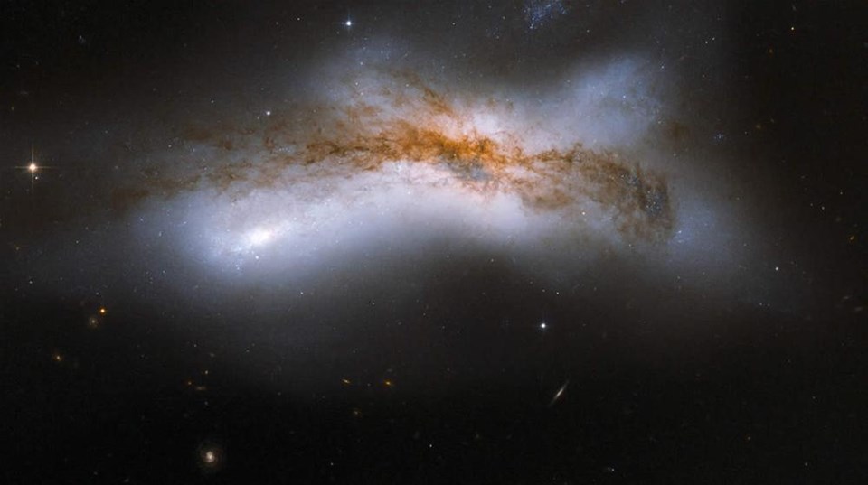 Hubble'dan masal gibi goruntuler