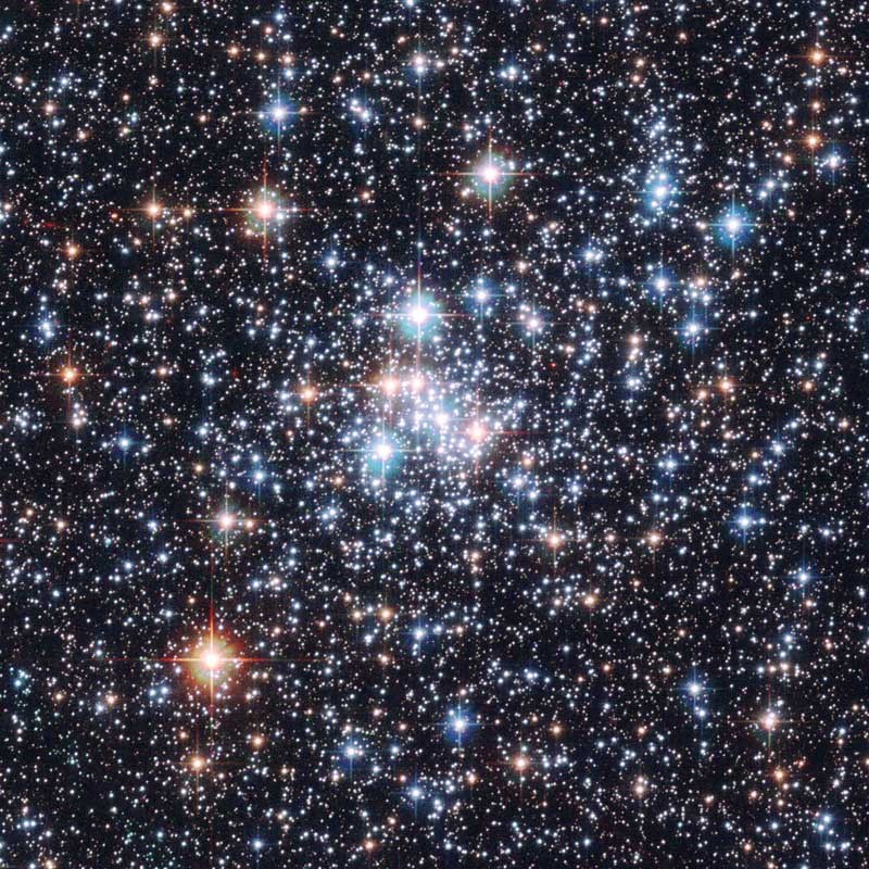 Hubble'dan masal gibi goruntuler