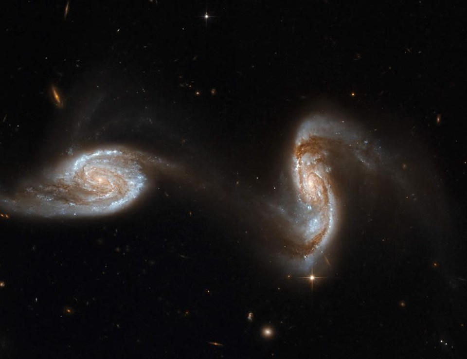 Hubble'dan masal gibi goruntuler