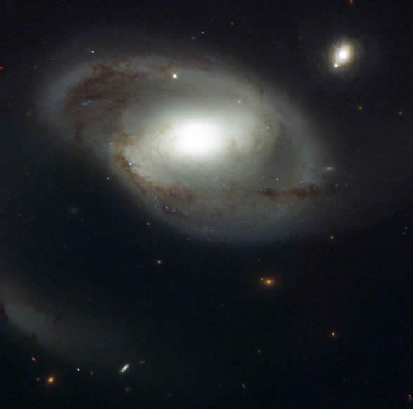 Hubble'dan masal gibi goruntuler