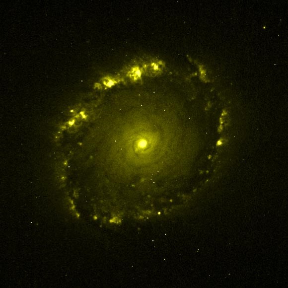 Hubble'dan masal gibi goruntuler