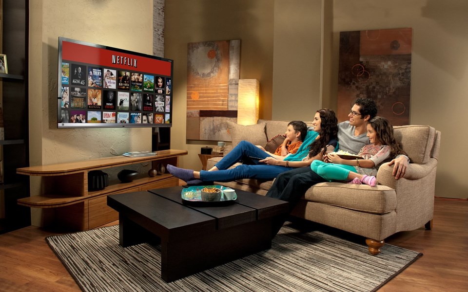 2015 yılında hizmet verdiği 60'a yakın ülkede 70 milyon eve giren Netflix, hızla yükselen bir grafik çiziyor.