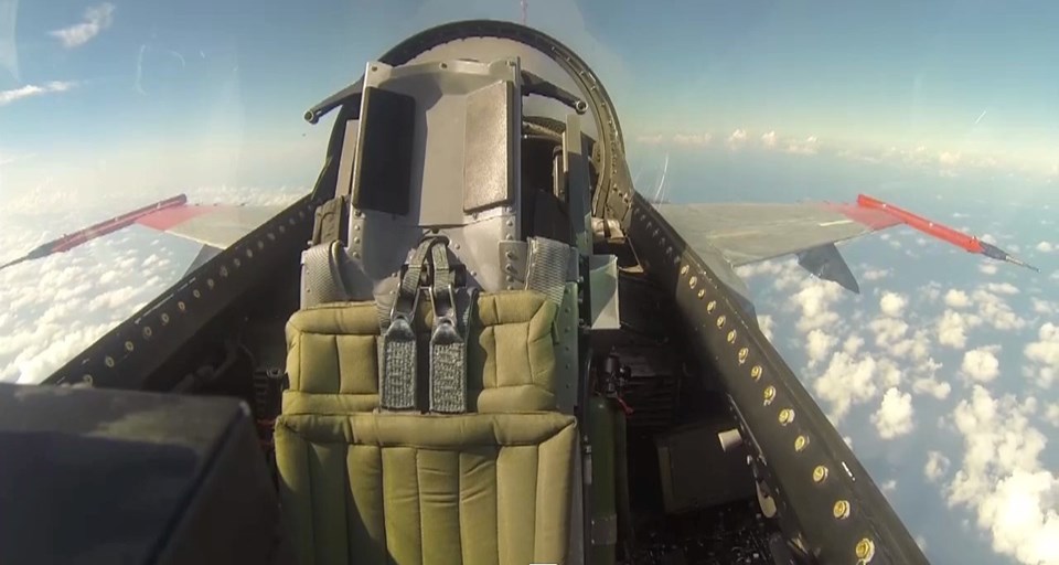 Pilotsuz F-16'lar Drone'lara kıyasla daha fazla ateş gücüne sahip olacak.