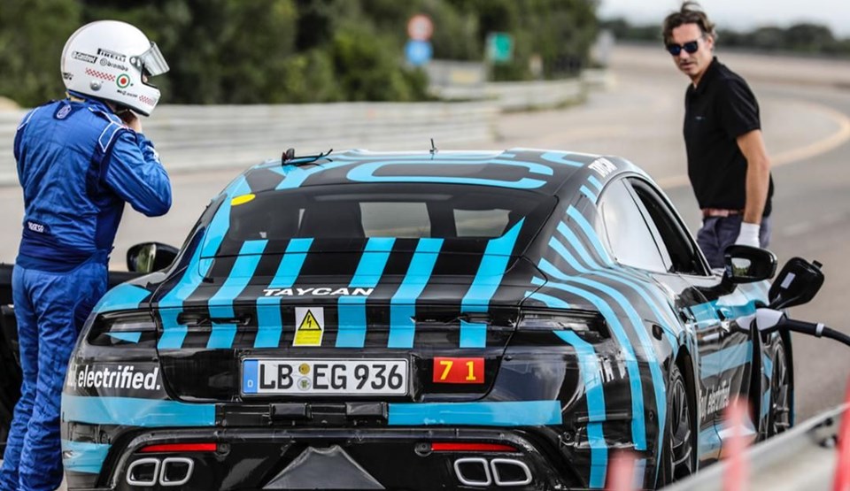 ALTI PORSCHE TEST PİLOTU YER ALDI