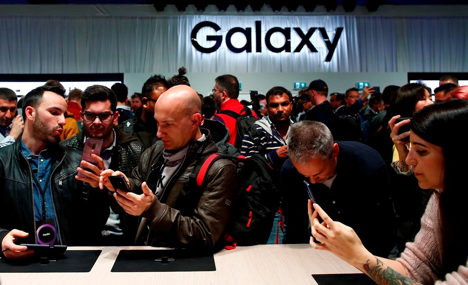 galaxy, infinity display