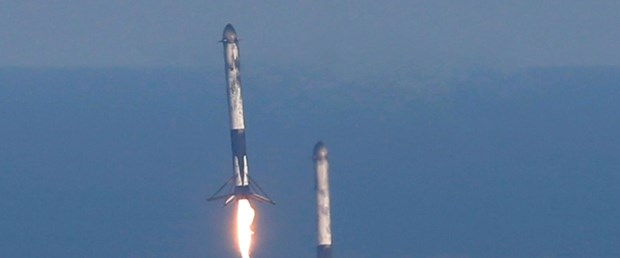 2019-04-11T234430Z_1777161123_HP1EF4B1TY6WQ_RTRMADP_3_SPACE-EXPLORATION-SPACEX.JPG