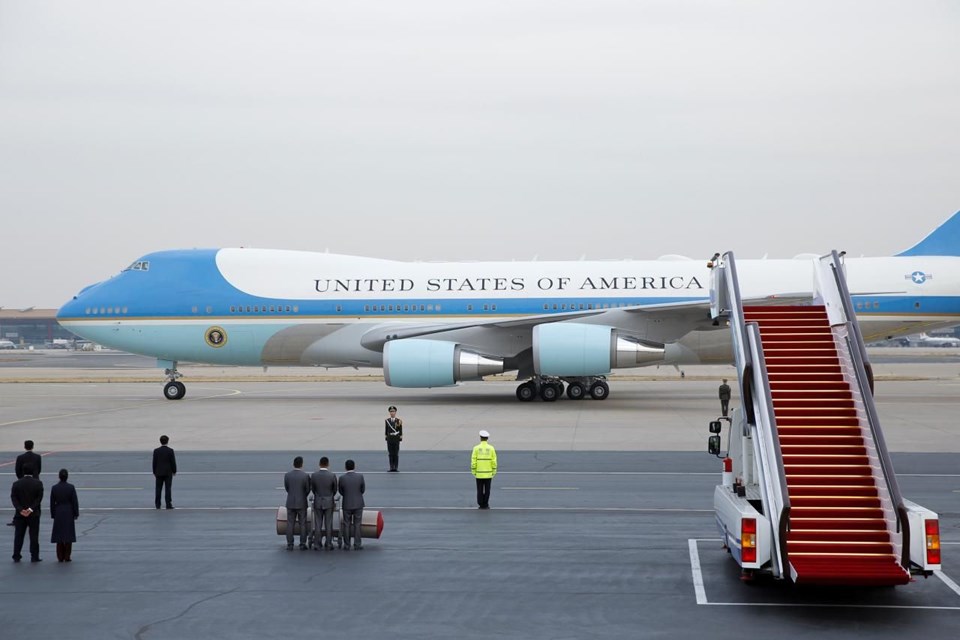 Trump'ın 'uçan kale'si dünyanın en iyisi olacak 5 Manşet BOEİNG 747-8'İN ÖZELLİKLERİ NELER?