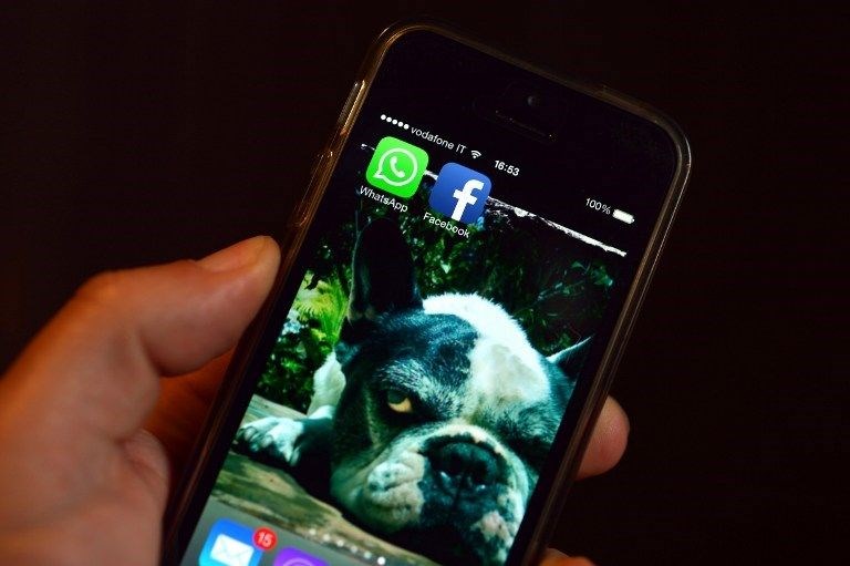 FAVORİ SOHBETLERİNİZİ UYGULAMANIN TEPESİNE KOYUN