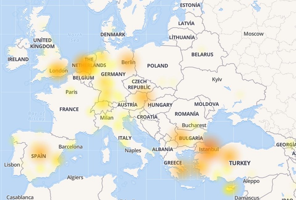 Down Detector tarafından yapılan paylaşıma göre, WhatsApp'ta İngiltere, Almanya, Türkiye ve Hollanda'nın aralarında olduğu pek çok Avrupa ülkesinde erişim sıkıntısı yaşandı.