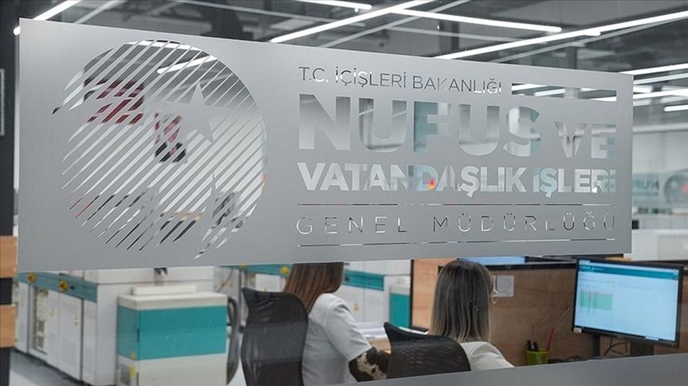 Ehliyet yenileme son müracaat tarihi ne vakit? NVİ'den eski tip şoför dokümanı olanlara "yoğunluk" uyarısı 74