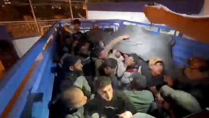 42 düzensiz göçmen yakalandı