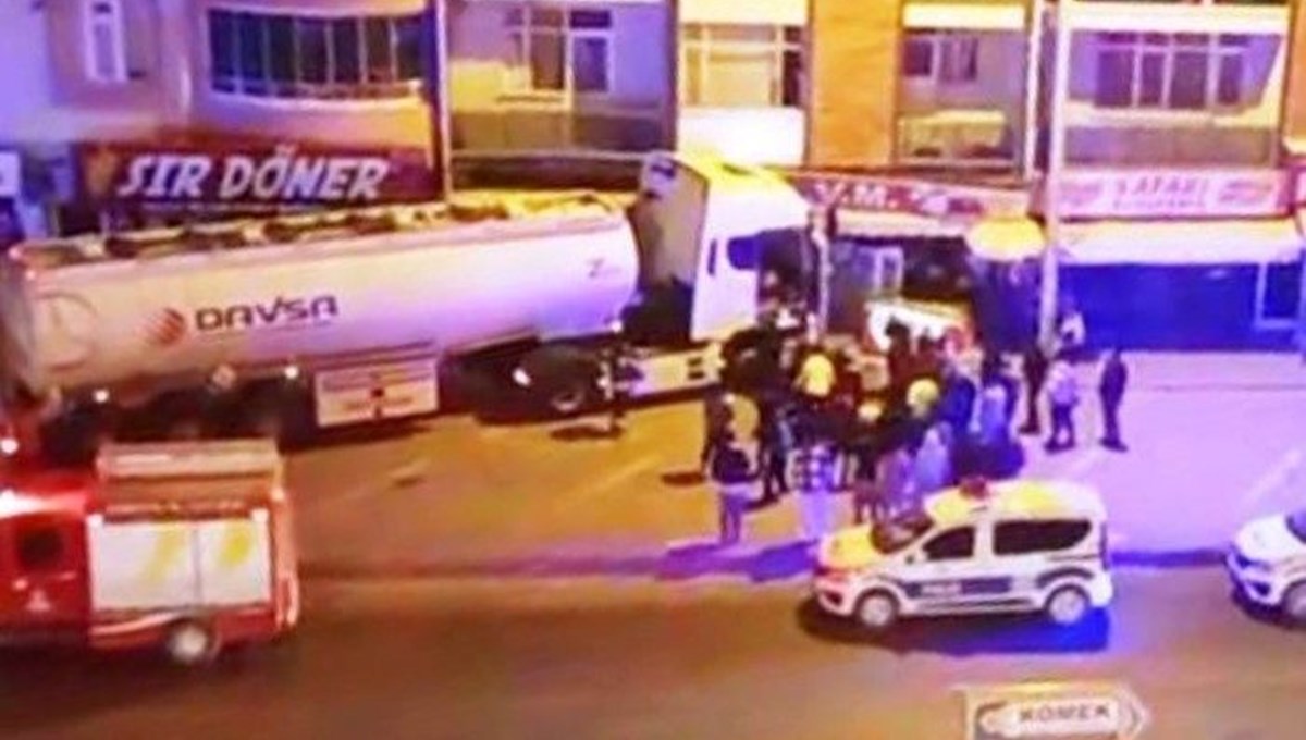 Kontrolden çıkan tanker marketin önünde durabildi Kontrolden çıkan tanker marketin önünde durabildi