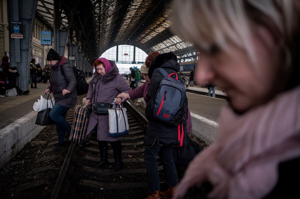 Rus saldırısından kaçış: Lviv tren istasyonunda endişeli bekleyiş - 33