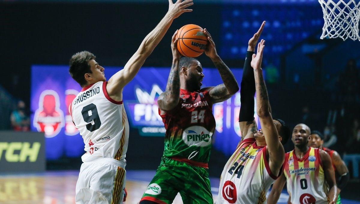 Pınar Karşıyaka finale yükseldi (FIBA Şampiyonlar Ligi)