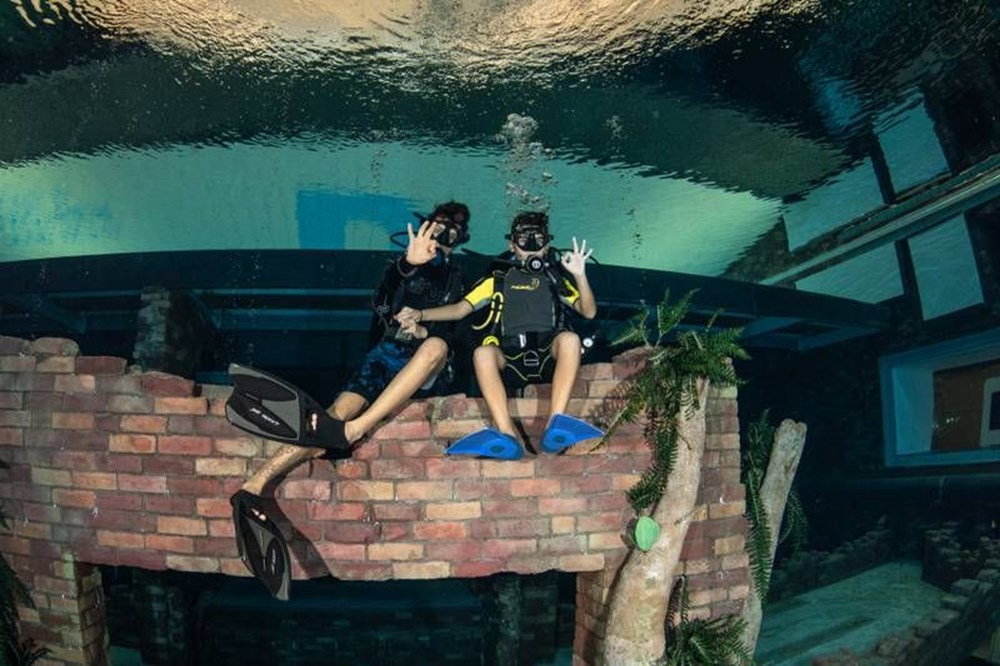 Dünyanın en derin yüzme havuzu Dubai'de açıldı: 60 metre derinliğe sahip - 3