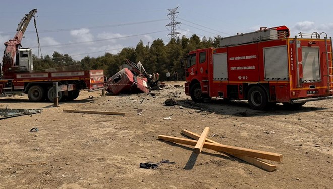 Freni patlayan vin� iki arac� bi�ti: Hatay'da feci kaza