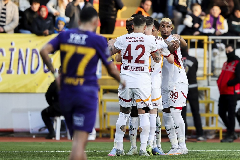 Galatasaray'ın 5 gollü gövde gösterisinin akabinde çarpıcı sözler: "Bu adam canavar | Yaptığı şey olağan değil" 72 tkpTbYNJ7EWJGgPWhIWeAg