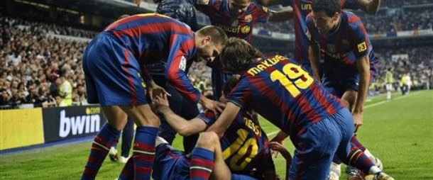 Фк барселона 2010. Барселона команда 2009. Барселона 2009 год. Барселона 2009 год. Золотой состав барселоны 2008-2009.