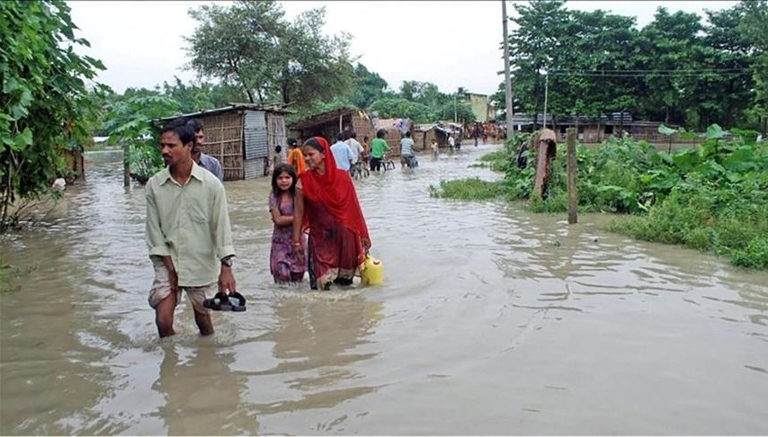 Nepal'de sel faciası: 32 kişi hayatını kaybetti