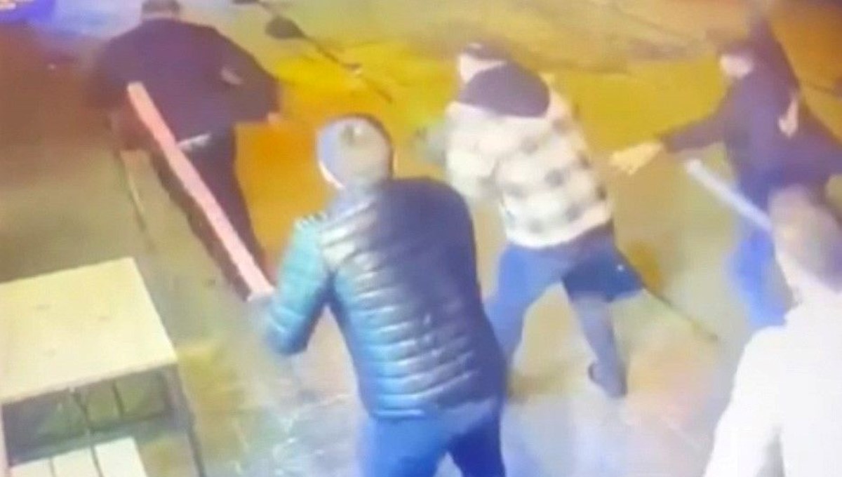 İstanbul'da turistlere hanutçu dehşeti kamerada: 96 gözaltı İstanbul'da turistlere hanutçu dehşeti kamerada: 96 gözaltı